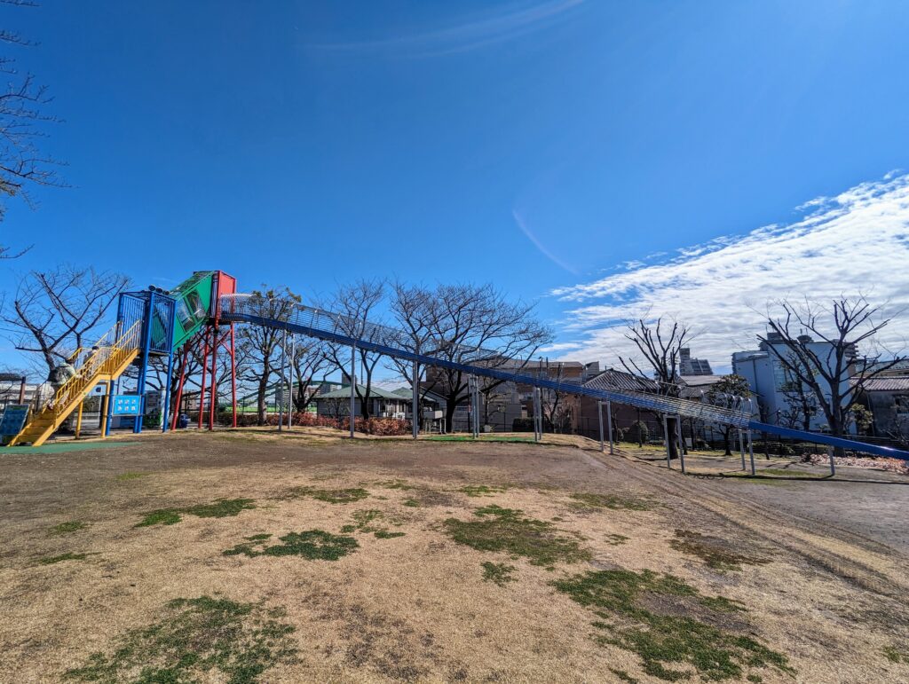 3歳児と「あらかわ遊園」で遊んできたレポ【入園〜アトラクション・遊具編】