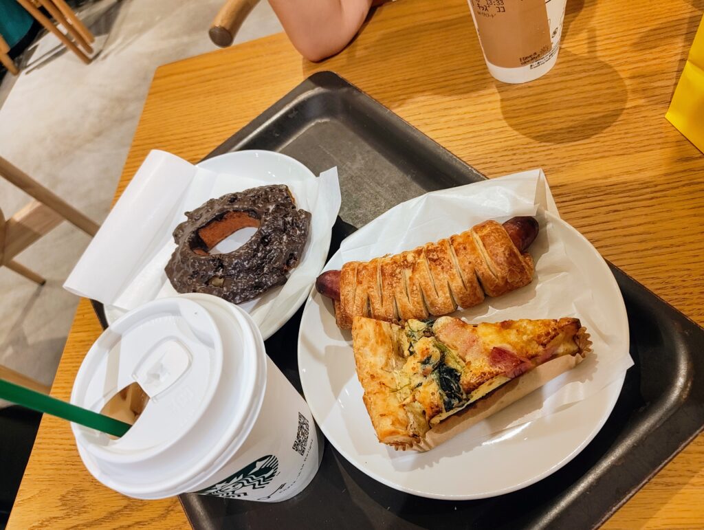 スタバでランチ