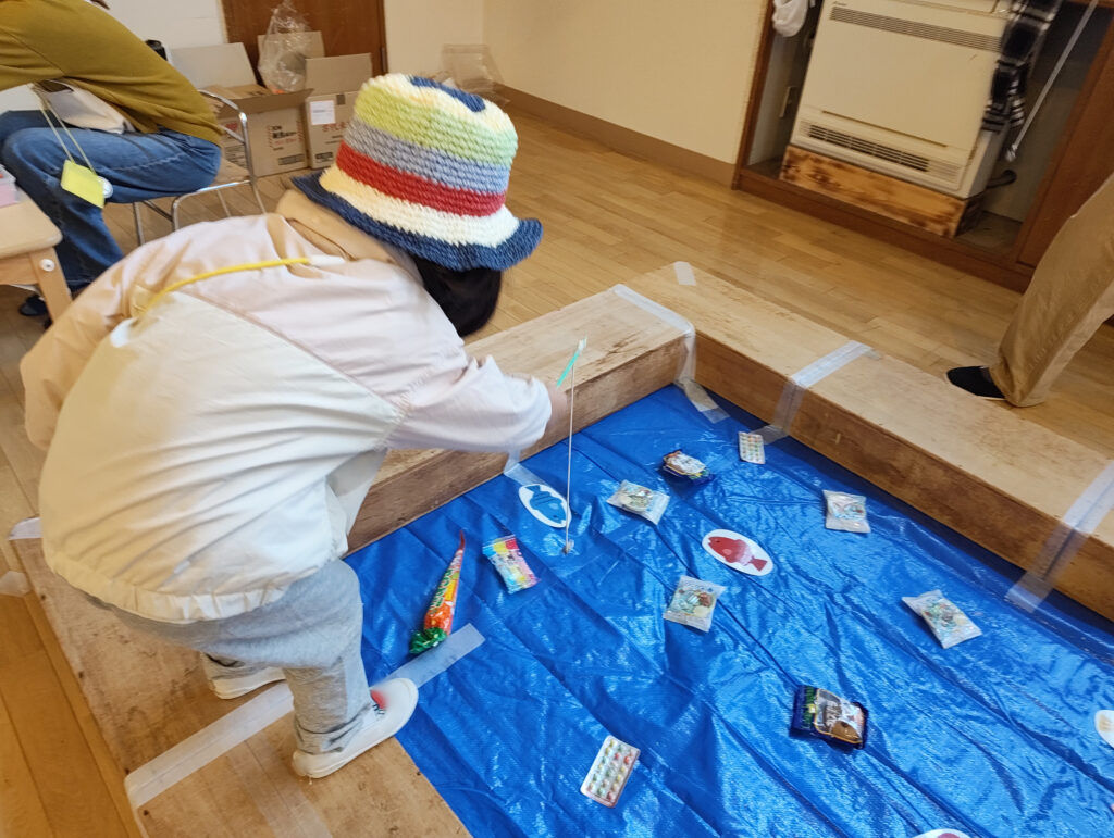 お菓子釣りをするちゃんちょ